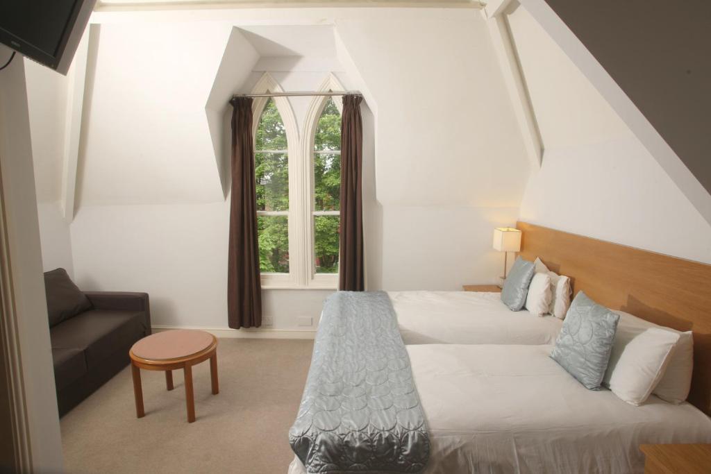 ليدز Cliff Lawn Hotel المظهر الخارجي الصورة